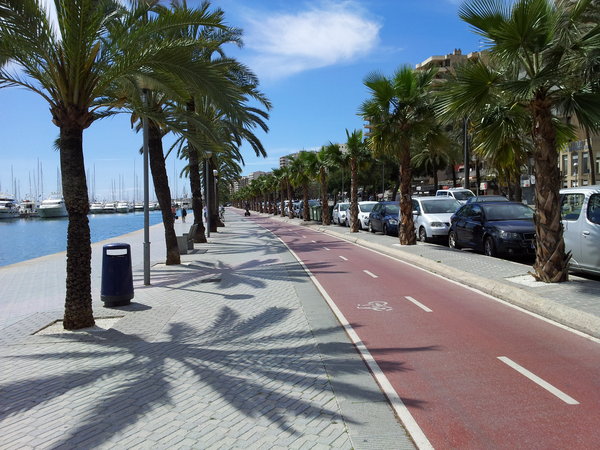 Radweg am Hafen von Palma