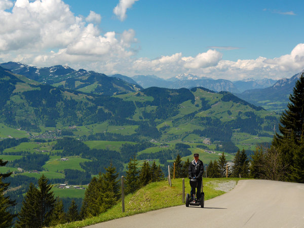 81739-seg auf der Abfahrt, aufgenommen ca. 150 m unter dem Alpenhaus.<br />Blick auf die Kitzbühler Skimugel.